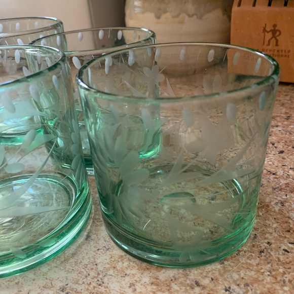Bobby Flay Green Etched Glasses set of 5. - Picture 3 of 7